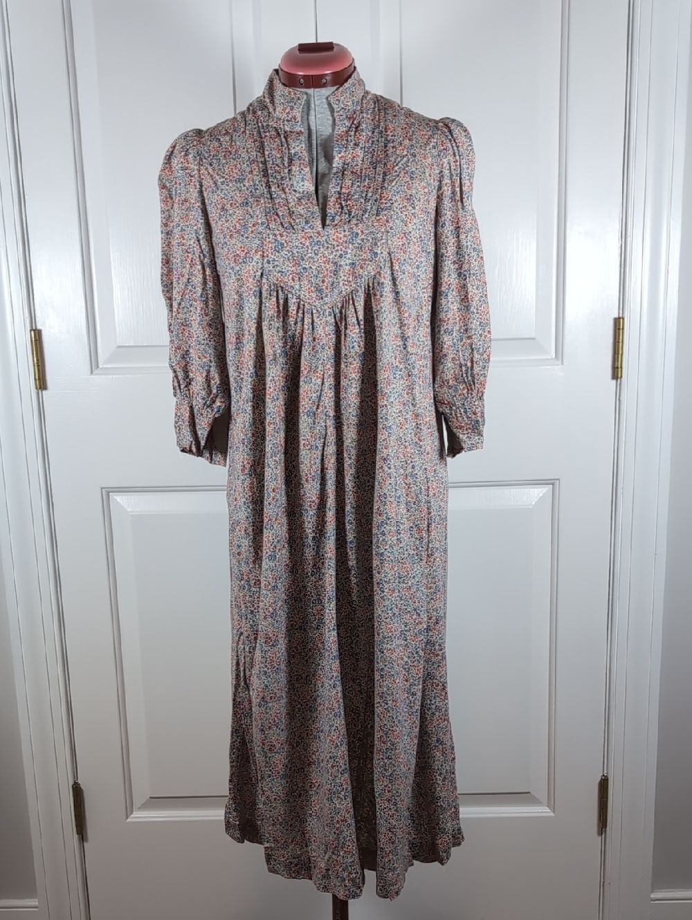Vintage 70s Prairie Dress Floral Cottagecore Milkmaid Handmade Pleated Smock Mid